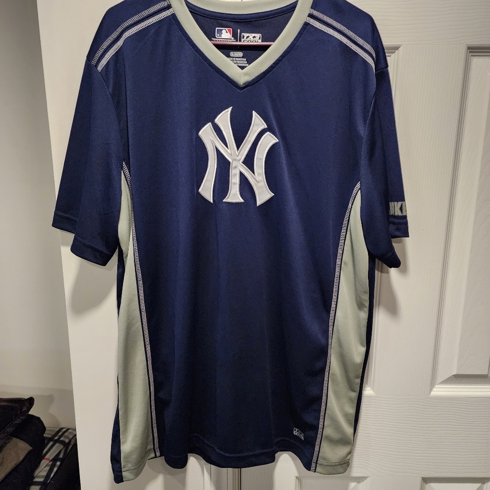 New York Yankees TX3 Cool Shirt size XL